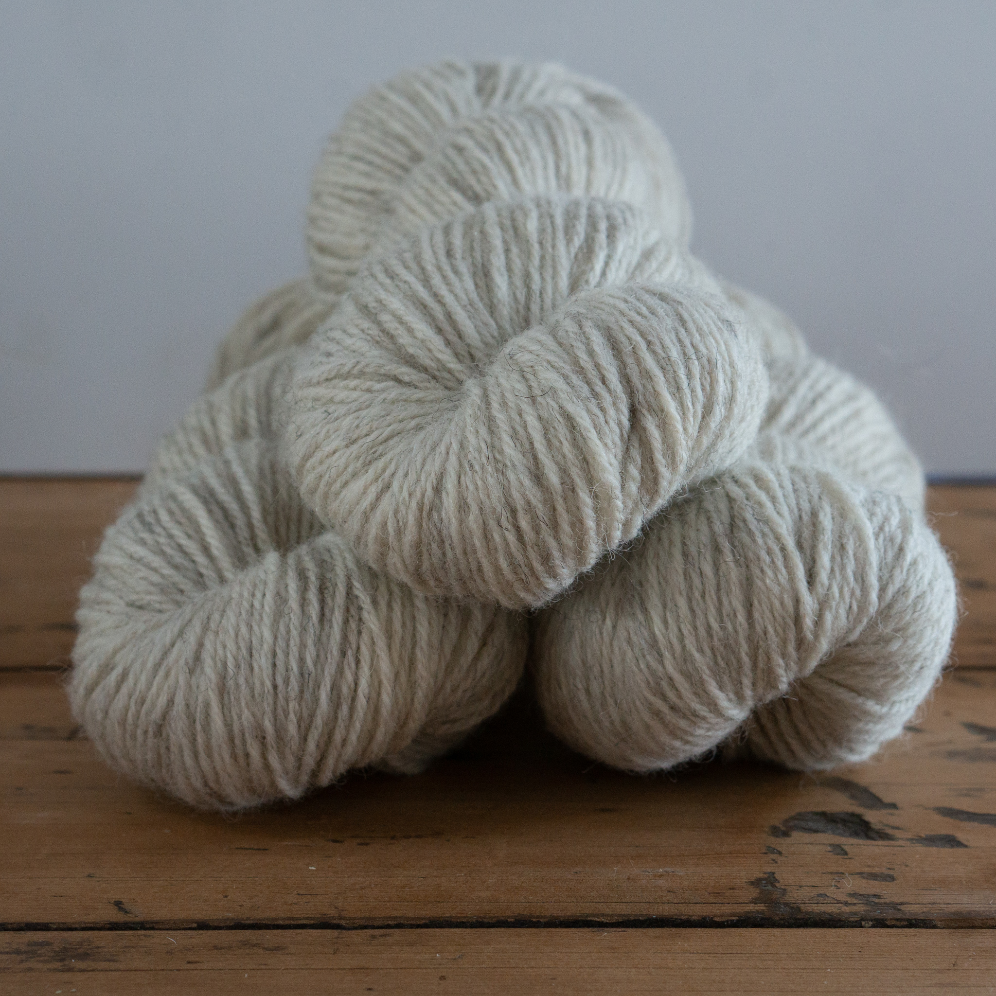 Langsoond DK Undyed Yarn – Light Stane – Donna Smith Designs