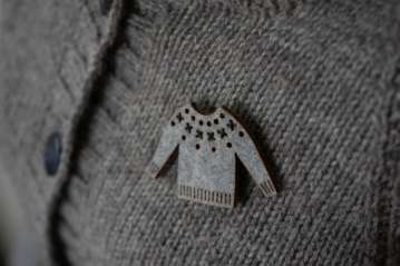 Jumper Brooch - Image 3