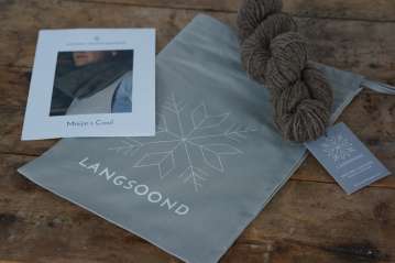 Maijie's Cowl Kit - Image 4