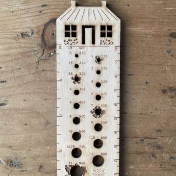 Kale Yard Needle Gauge