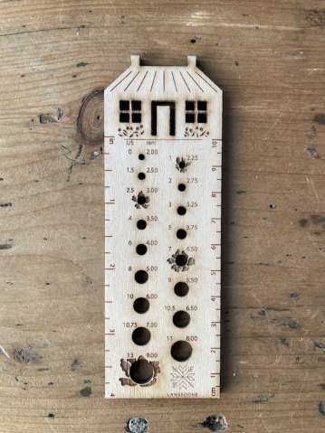 Kale Yard Needle Gauge